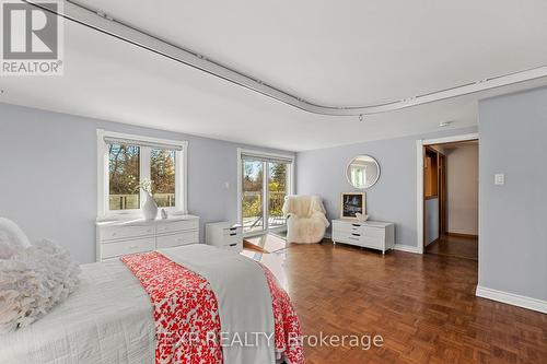 29 May Avenue, East Gwillimbury, ON - Indoor Photo Showing Bedroom