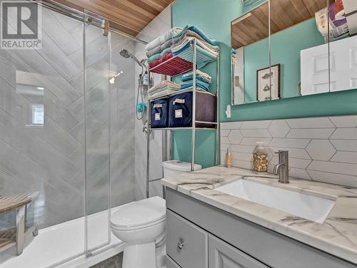 Main floor bathroom - 1678 29 Street Se, Medicine Hat, AB 