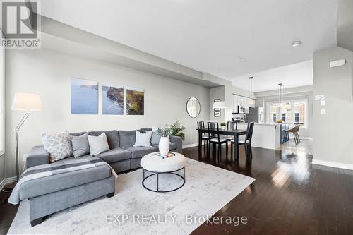 71 - 1401 Plains Road E, Burlington, ON - Indoor Photo Showing Living Room