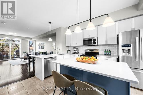 71 - 1401 Plains Road E, Burlington, ON - Indoor Photo Showing Kitchen With Stainless Steel Kitchen With Upgraded Kitchen