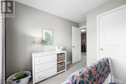 71 - 1401 Plains Road E, Burlington, ON - Indoor Photo Showing Bedroom