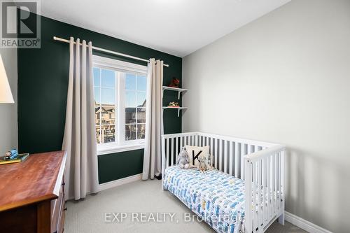 71 - 1401 Plains Road E, Burlington, ON - Indoor Photo Showing Bedroom