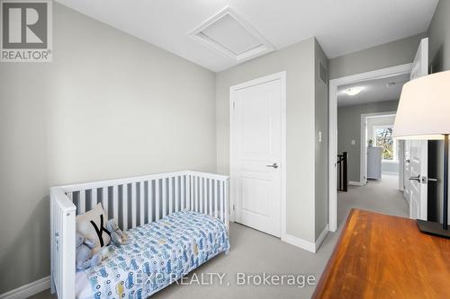 71 - 1401 Plains Road E, Burlington, ON - Indoor Photo Showing Bedroom