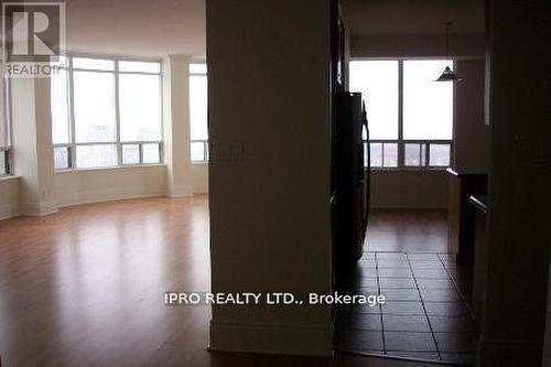 3005 - 3880 Duke Of York Boulevard, Mississauga, ON - Indoor Photo Showing Other Room