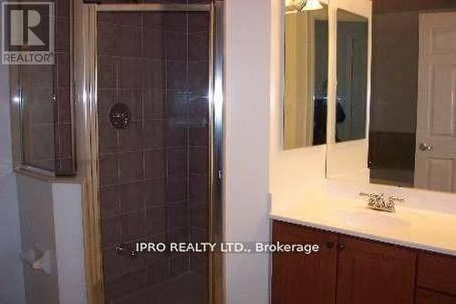 3005 - 3880 Duke Of York Boulevard, Mississauga, ON - Indoor Photo Showing Bathroom