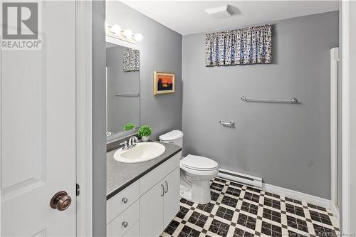 203 Worthington Avenue, Moncton, NB - Indoor Photo Showing Bathroom