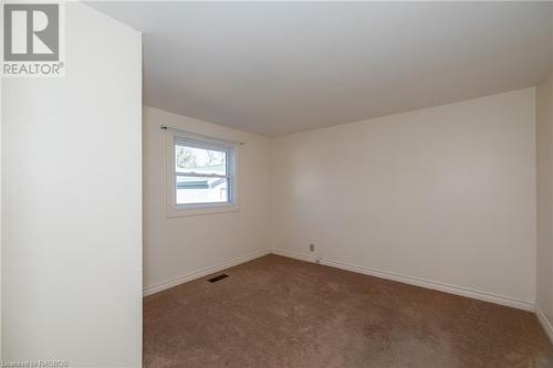 View of carpeted empty room - 1710 7Th Avenue E, Owen Sound, ON - Indoor Photo Showing Other Room