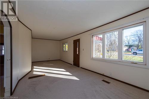 View of carpeted empty room - 1710 7Th Avenue E, Owen Sound, ON - Indoor Photo Showing Other Room