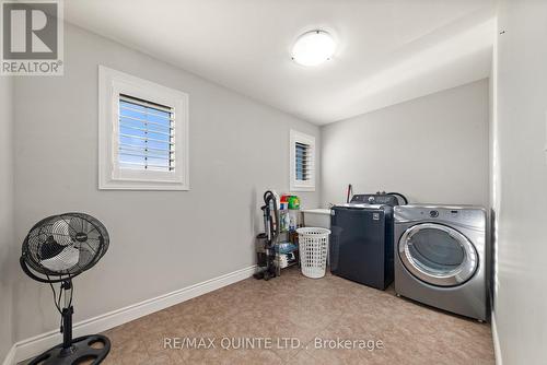 69 Hampton Ridge Drive, Belleville, ON - Indoor Photo Showing Laundry Room