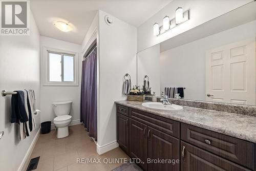 69 Hampton Ridge Drive, Belleville, ON - Indoor Photo Showing Bathroom