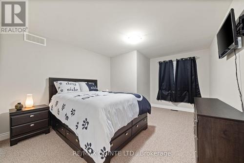 69 Hampton Ridge Drive, Belleville, ON - Indoor Photo Showing Bedroom