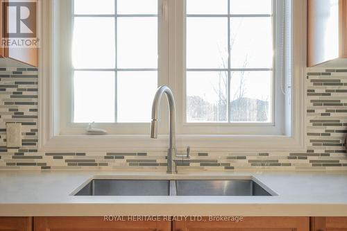 131 Root Crescent W, Ajax, ON - Indoor Photo Showing Kitchen With Double Sink