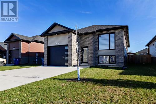 183 Moonstone Crescent, Chatham, ON - Outdoor With Facade