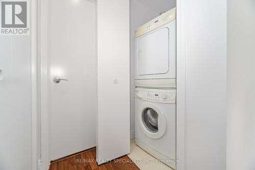 212 - 5 Richgrove Drive, Toronto, ON - Indoor Photo Showing Laundry Room