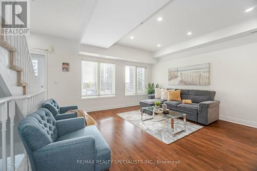 212 - 5 Richgrove Drive, Toronto, ON - Indoor Photo Showing Living Room