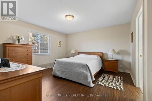 2 - 638 Wharncliffe Road S, London, ON - Indoor Photo Showing Bedroom