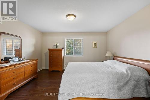 2 - 638 Wharncliffe Road S, London, ON - Indoor Photo Showing Bedroom