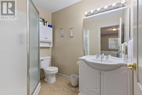 2 - 638 Wharncliffe Road S, London, ON - Indoor Photo Showing Bathroom