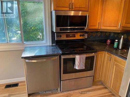 305 Belfield Street, London, ON - Indoor Photo Showing Kitchen