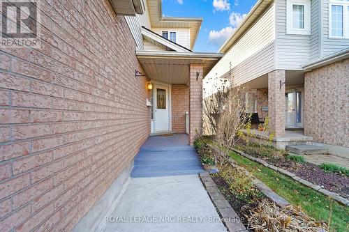 27 Hollyridge Crescent, Kitchener, ON - Outdoor