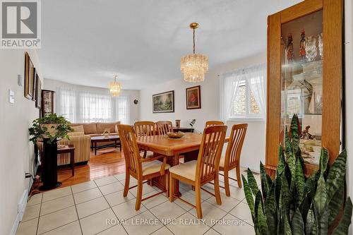 27 Hollyridge Crescent, Kitchener, ON - Indoor Photo Showing Dining Room