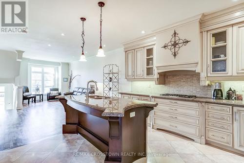 8293 Kipling Avenue, Vaughan, ON - Indoor Photo Showing Kitchen With Upgraded Kitchen