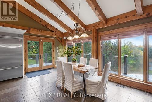 18340 Bathurst Street, King, ON - Indoor Photo Showing Dining Room