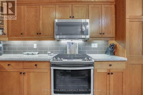 5 Northwood Court, Oro-Medonte, ON - Indoor Photo Showing Kitchen