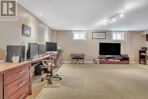 5 Northwood Court, Oro-Medonte, ON - Indoor Photo Showing Office