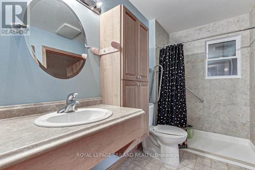 7 Ripley Lane, St. Thomas, ON - Indoor Photo Showing Bathroom