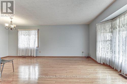 7 Ripley Lane, St. Thomas, ON - Indoor Photo Showing Other Room