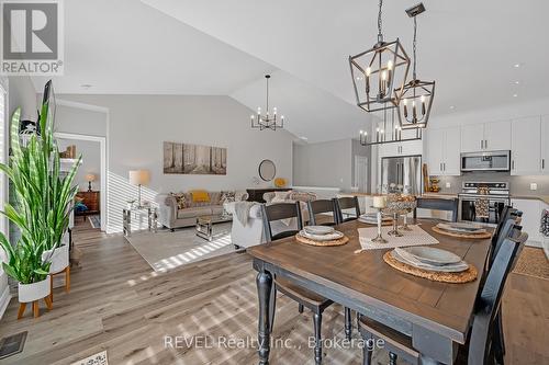 40 - 180 Port Robinson Road, Pelham (662 - Fonthill), ON - Indoor Photo Showing Dining Room