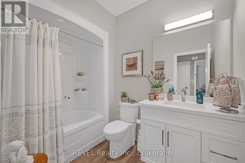 40 - 180 Port Robinson Road, Pelham (662 - Fonthill), ON - Indoor Photo Showing Bathroom