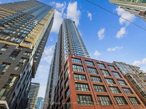 2315-55 Mercer St, Toronto, ON - Outdoor With Facade