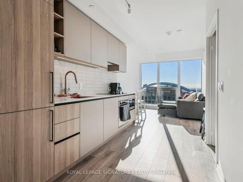 2315-55 Mercer St, Toronto, ON - Indoor Photo Showing Kitchen With Upgraded Kitchen