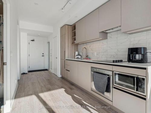 2315-55 Mercer St, Toronto, ON - Indoor Photo Showing Kitchen