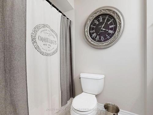 38 Angelica Ave, Richmond Hill, ON - Indoor Photo Showing Bathroom