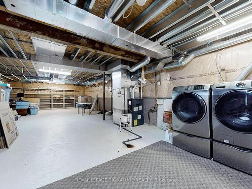 38 Angelica Ave, Richmond Hill, ON - Indoor Photo Showing Laundry Room