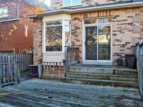 38 Angelica Ave, Richmond Hill, ON - Outdoor