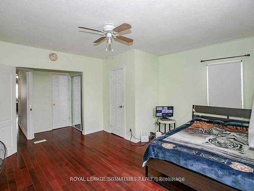 7615 Netherwood Rd, Mississauga, ON - Indoor Photo Showing Bedroom