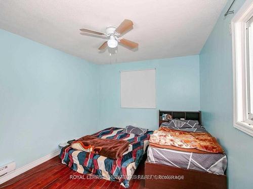 7615 Netherwood Rd, Mississauga, ON - Indoor Photo Showing Bedroom