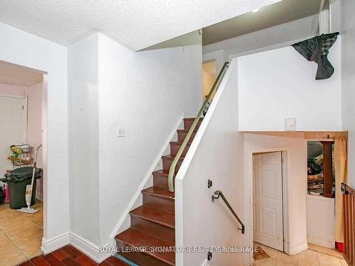 7615 Netherwood Rd, Mississauga, ON - Indoor Photo Showing Other Room