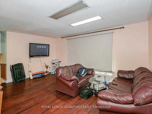 7615 Netherwood Rd, Mississauga, ON - Indoor