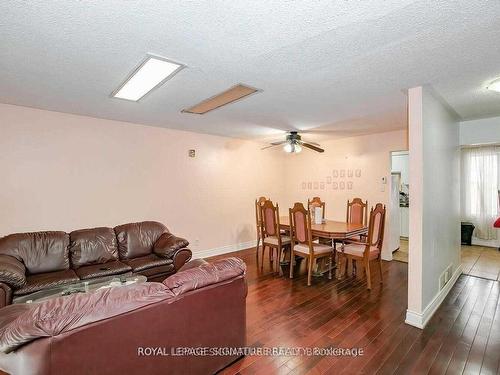 7615 Netherwood Rd, Mississauga, ON - Indoor Photo Showing Living Room