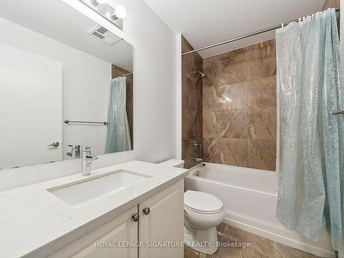 333-2486 Old Bronte Rd, Oakville, ON - Indoor Photo Showing Bathroom