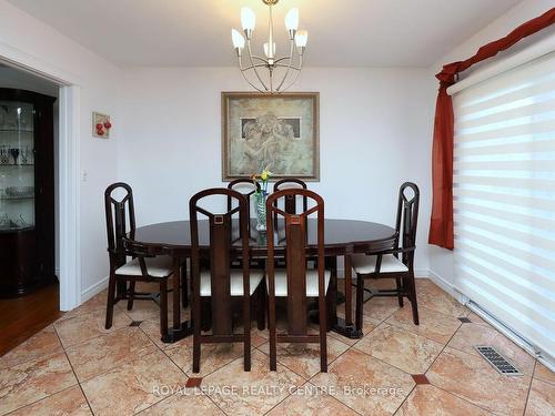 32 Coniston Ave, Brampton, ON - Indoor Photo Showing Dining Room