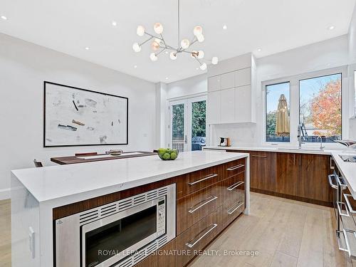 404 Horner Ave, Toronto, ON - Indoor Photo Showing Kitchen