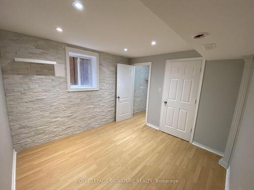 Lower-3782 Forest Bluff Cres, Mississauga, ON - Indoor Photo Showing Other Room