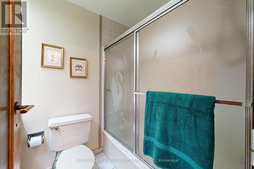 216 Wallace Avenue, Toronto, ON - Indoor Photo Showing Bathroom