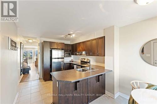 792 Lakeridge Drive, Ottawa, ON - Indoor Photo Showing Kitchen With Double Sink